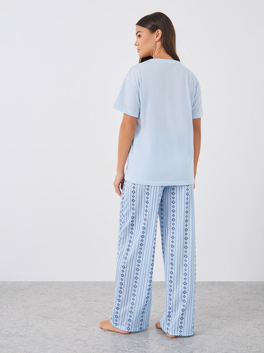 Women Aztec Print Pocket Detail T-Shirt and Pyjama Set