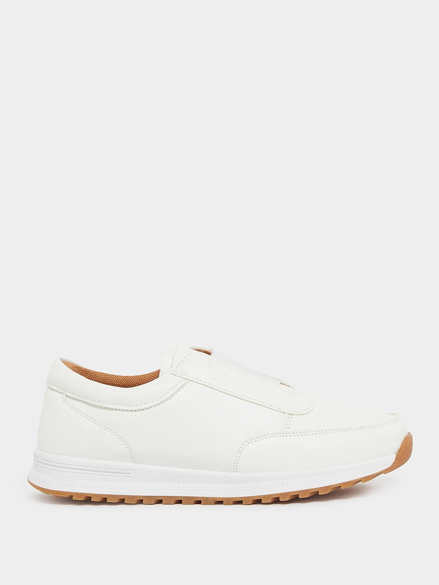 Gum Sole Slip On Casual Sneakers