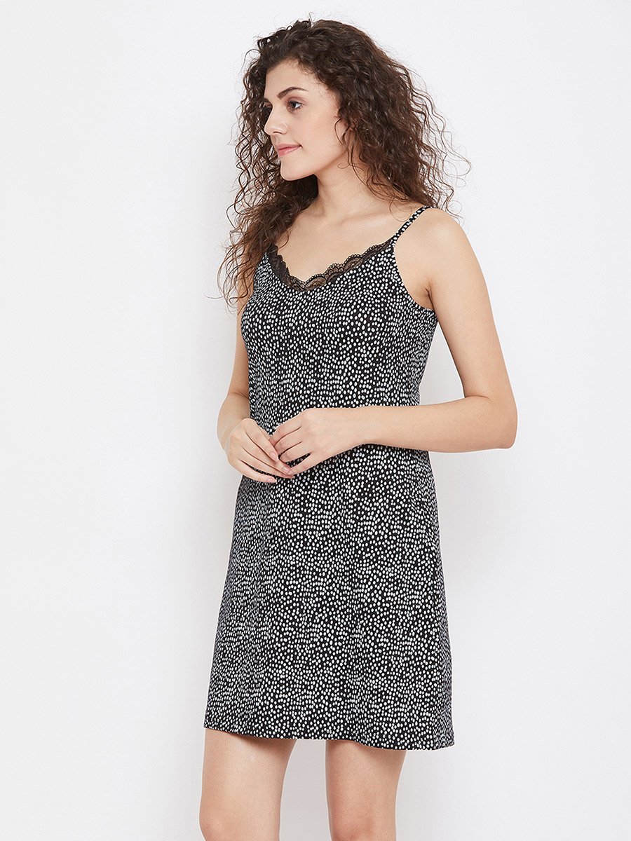 Women Black Sleeveless Polka Dot Nightdress