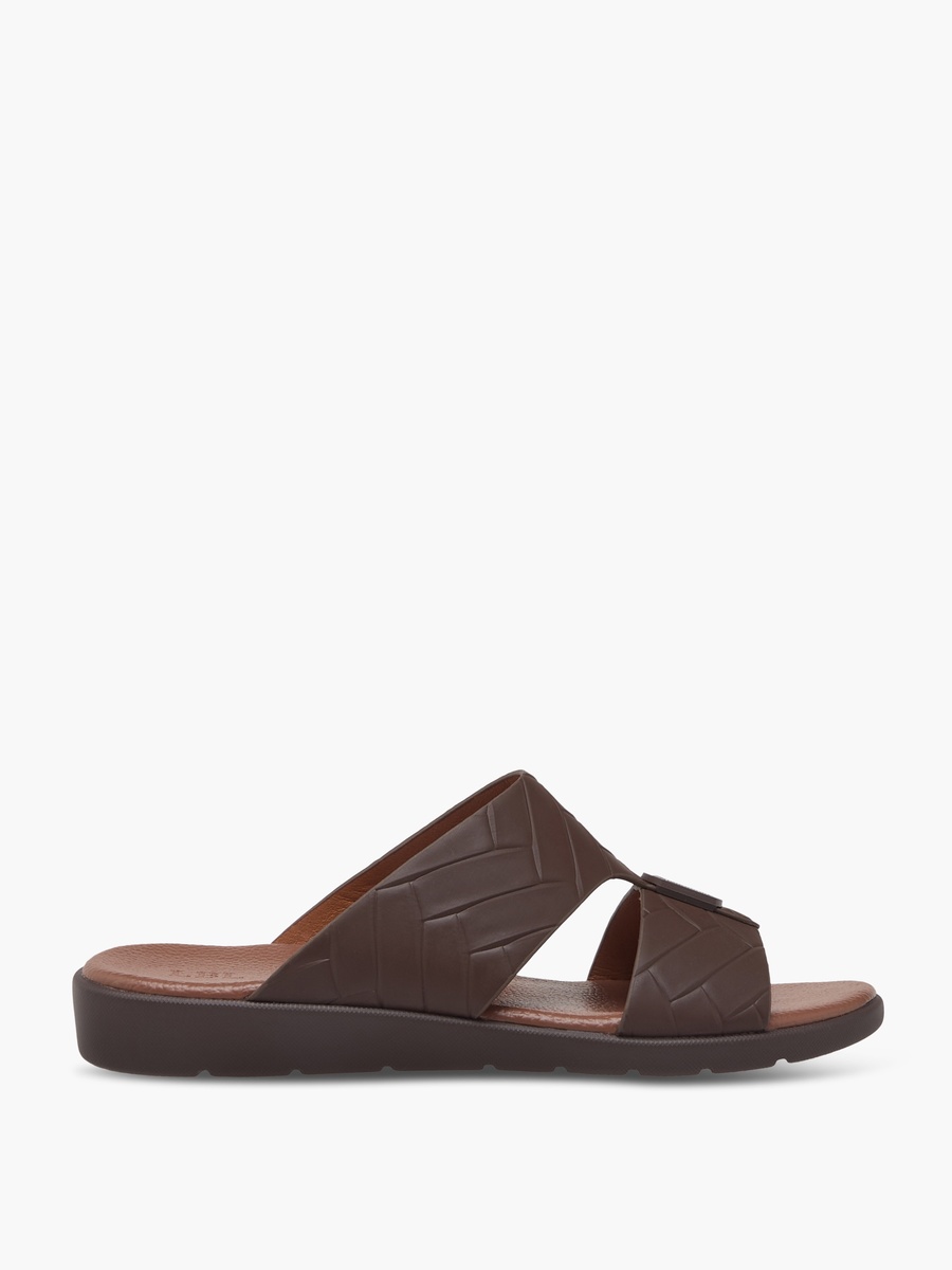 Textured Slip-On Arabic Sandals