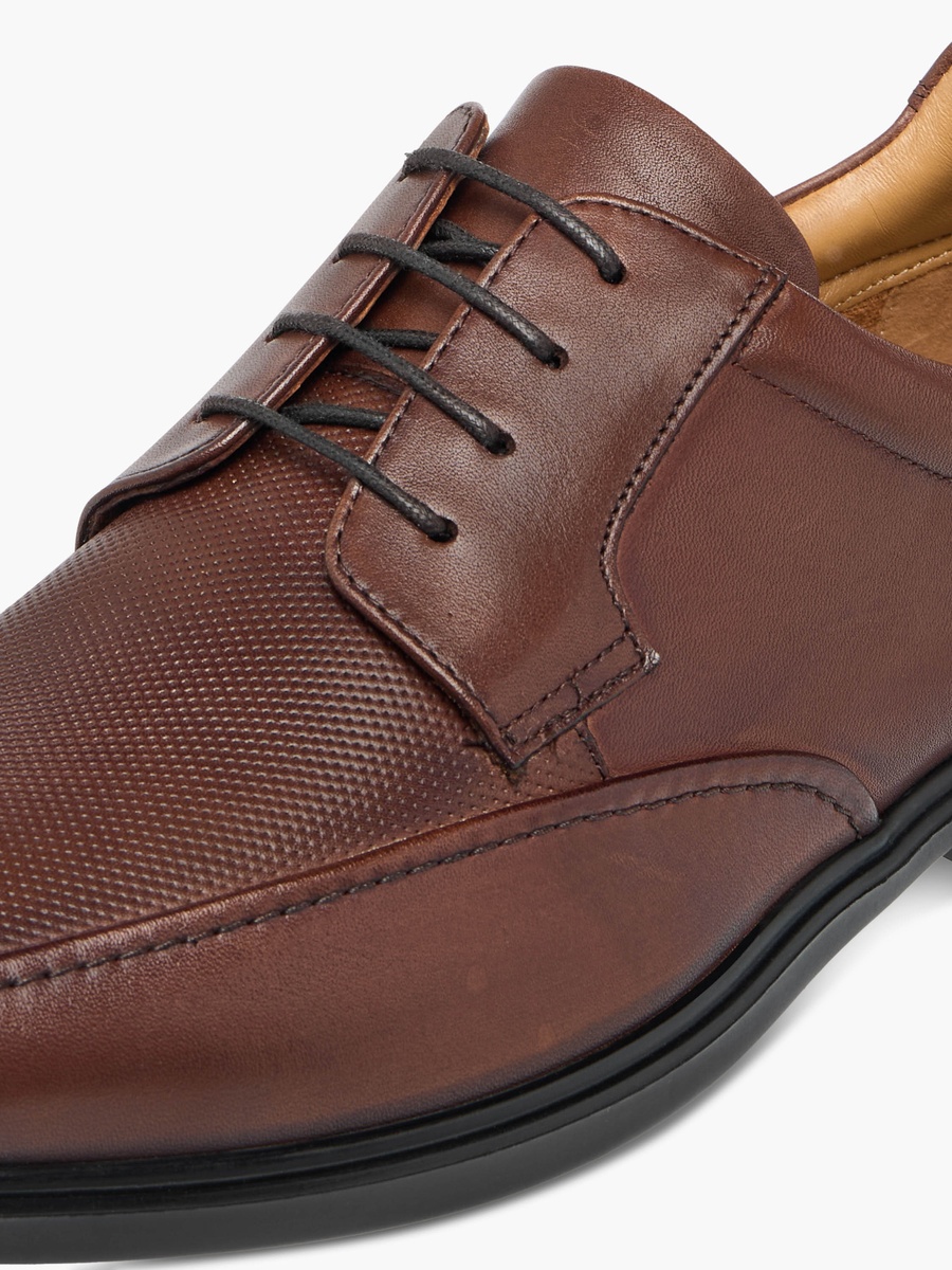 Leather Textured Lace-Up Derby Shoes
