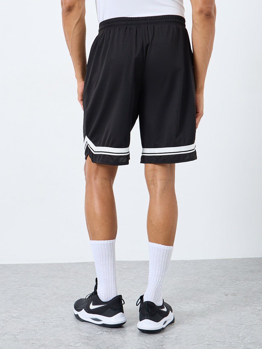 Contrast Hem Regular Fit 9inch Running Shorts