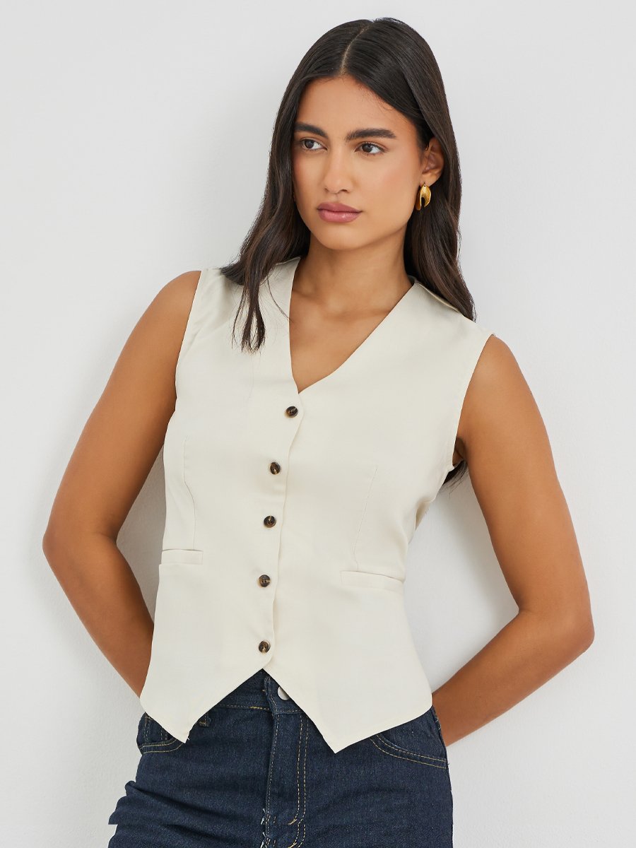Solid Sleeveless Buttoned Waistcoat
