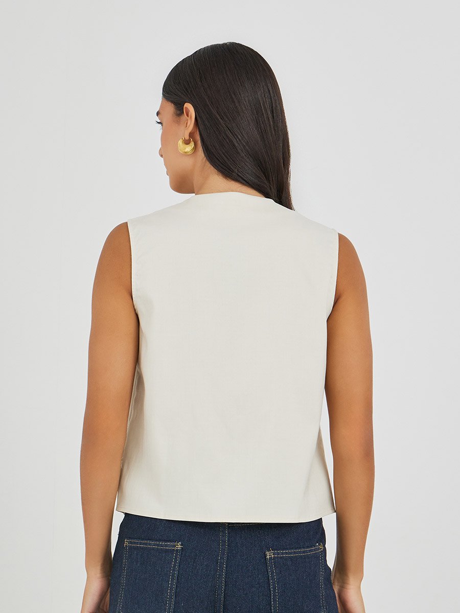 Solid Sleeveless Buttoned Waistcoat