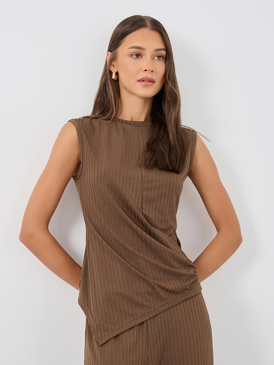 Textured Sleeveless Asymmetric Hem Top