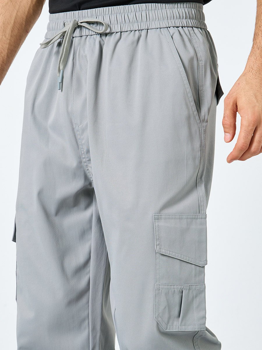 Woven Straight Fit Cargo Joggers