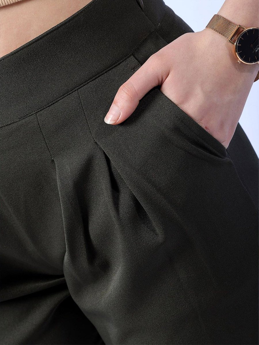 Women Dark Green Slim Fit Crop Pants