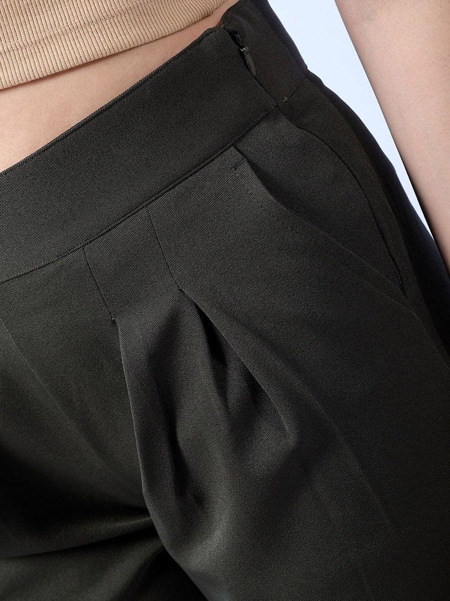 Women Dark Green Slim Fit Crop Pants