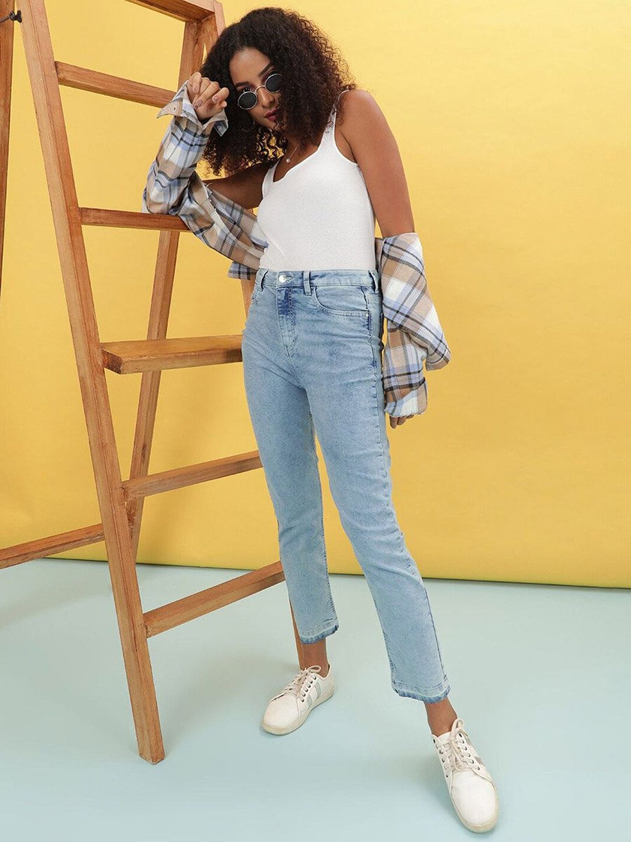 Women Blue Straight Fit Solid Jeans