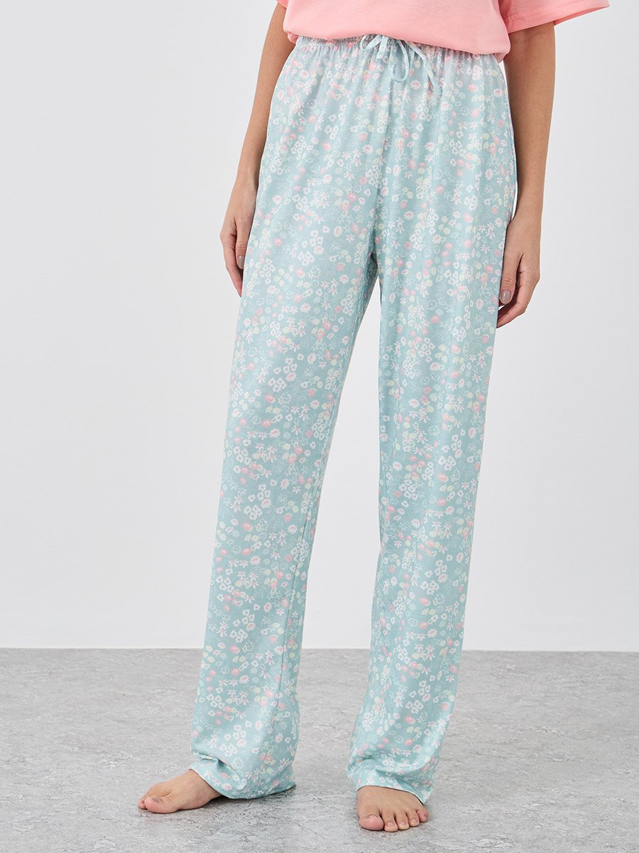 Sunday Morning Slogan Drop Shoulder T-Shirt and Ditsy Floral Pyjama Set