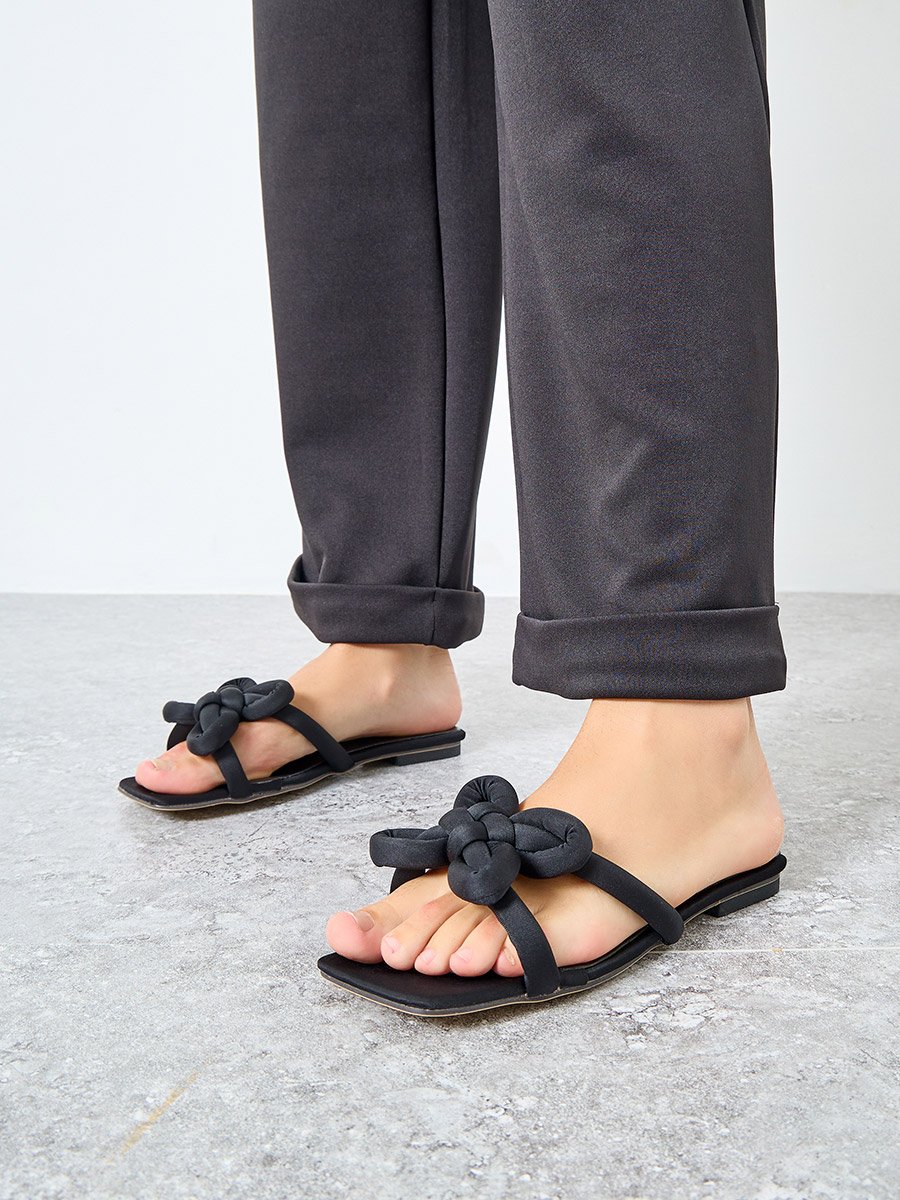 Flower Knot Detail Flat Sandals