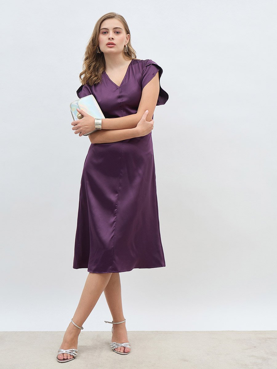 Women Purple Solid Petal Sleeves A-Line Midi Dress