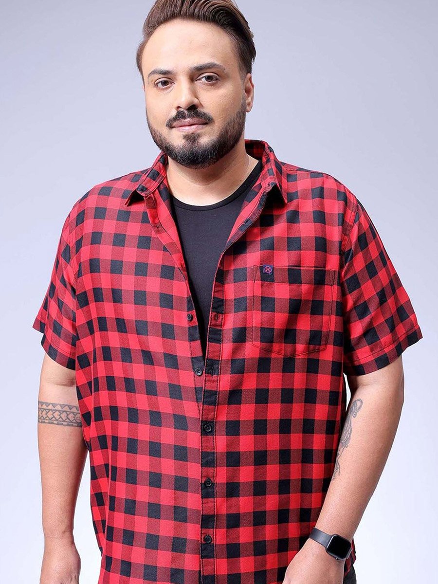 Plus Men Red Regular Fit Checkered Casual Shirt