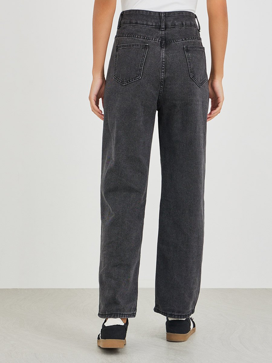 Mid Rise Straight Fit Jeans
