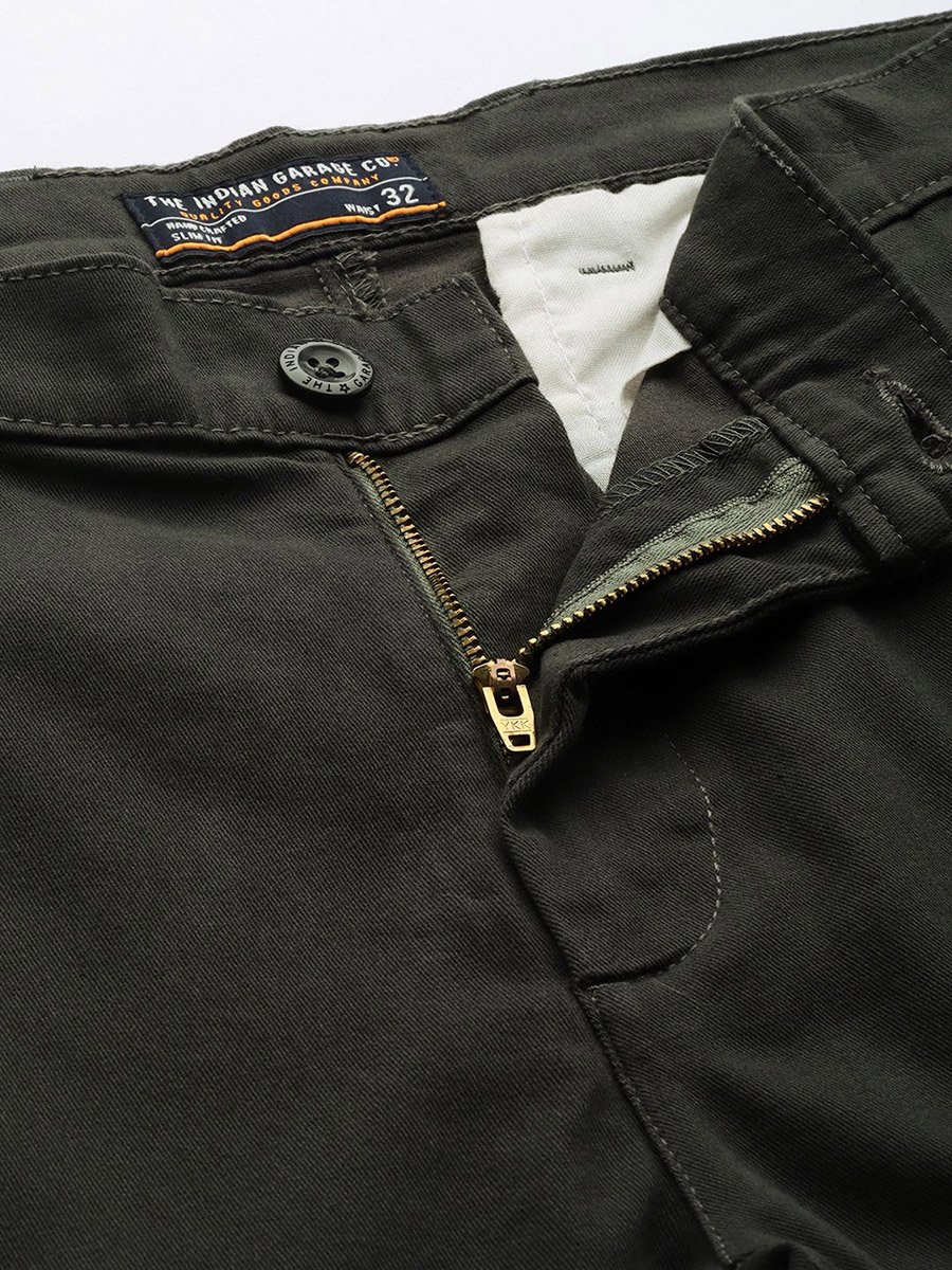 Men Slim Fit Solid Chino Pants