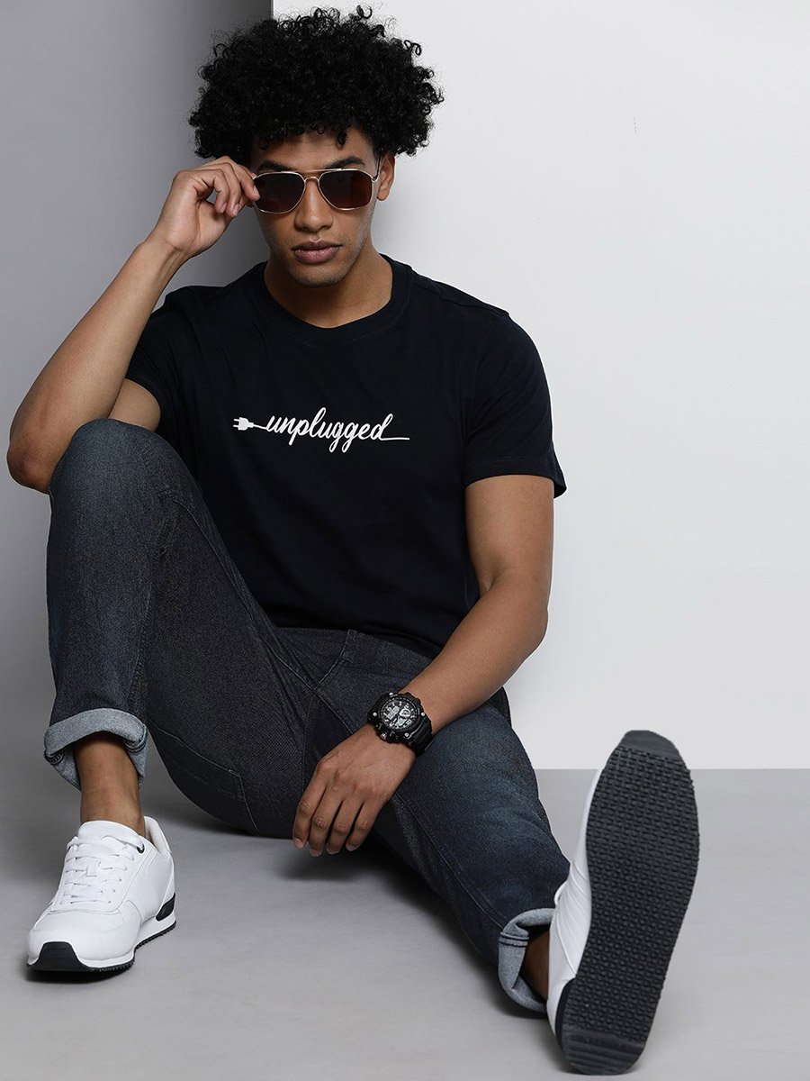 Men Dark Blue Mid Rise Slim Fit Solid Jeans
