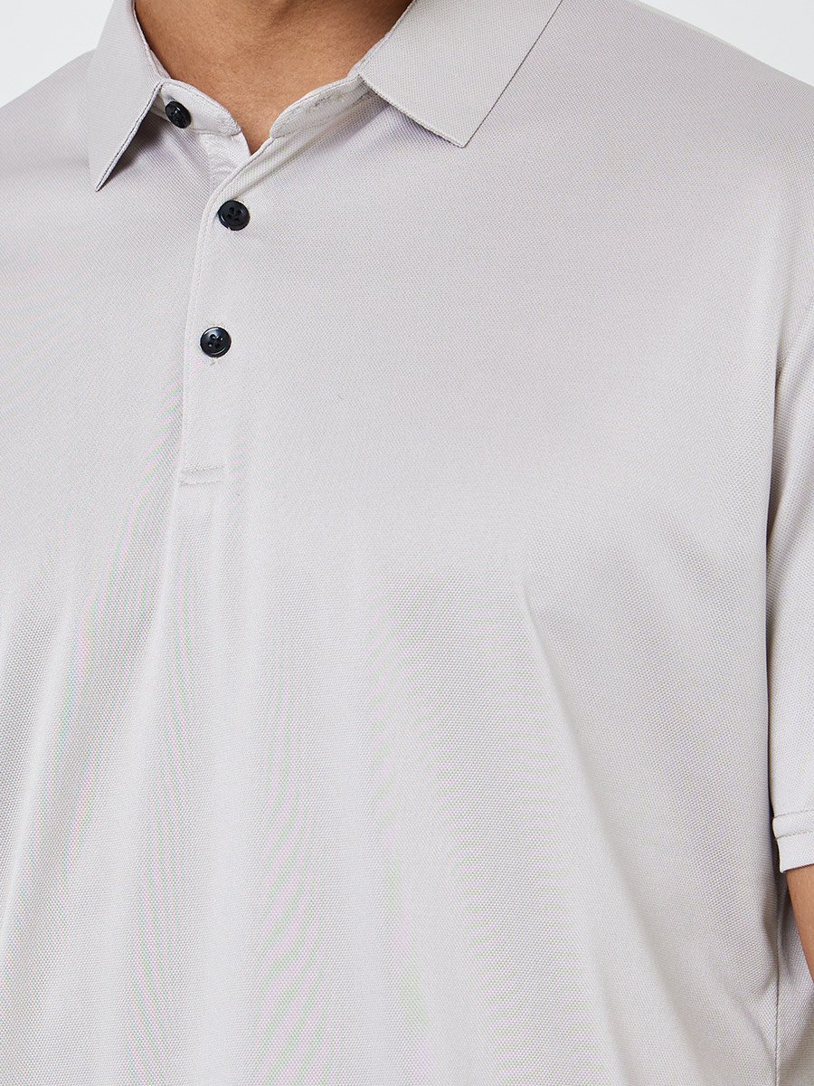 Men Solid Regular Fit Polo