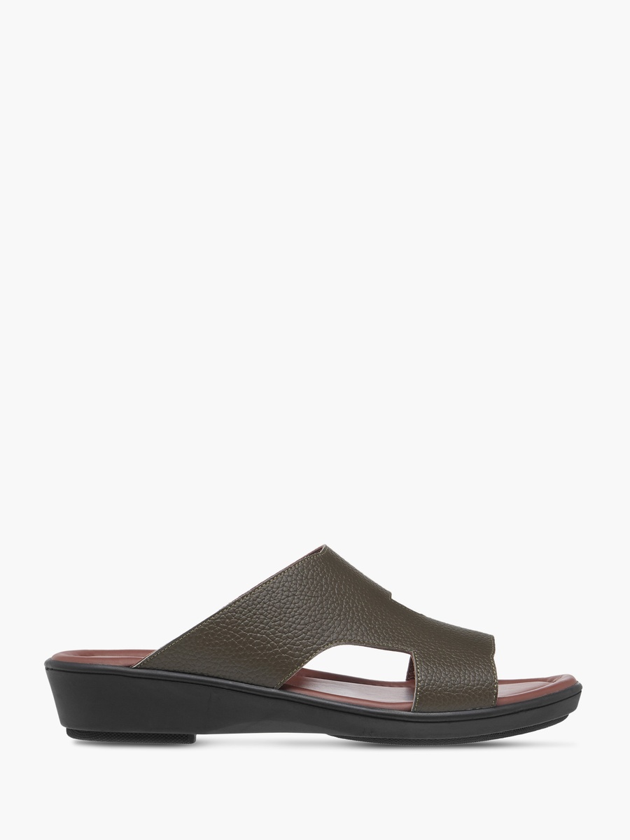 Cutout Detail Slip-On Arabic Sandals