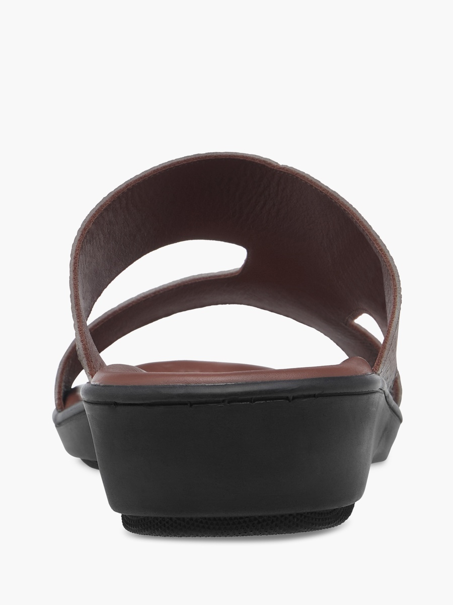 Cutout Detail Slip-On Arabic Sandals