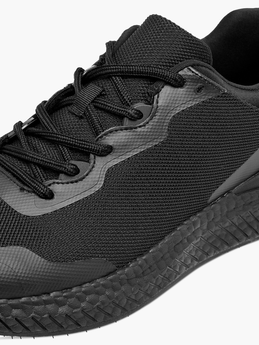 Men Mesh Sports Shoes with Lace-Up Closure