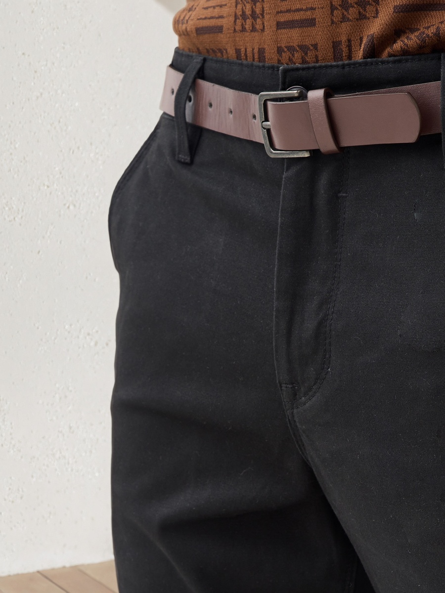 Solid Chinos with Button Closure and Pockets