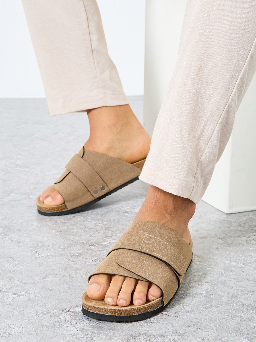 Thick Band Strap Flatform Sole Sandals