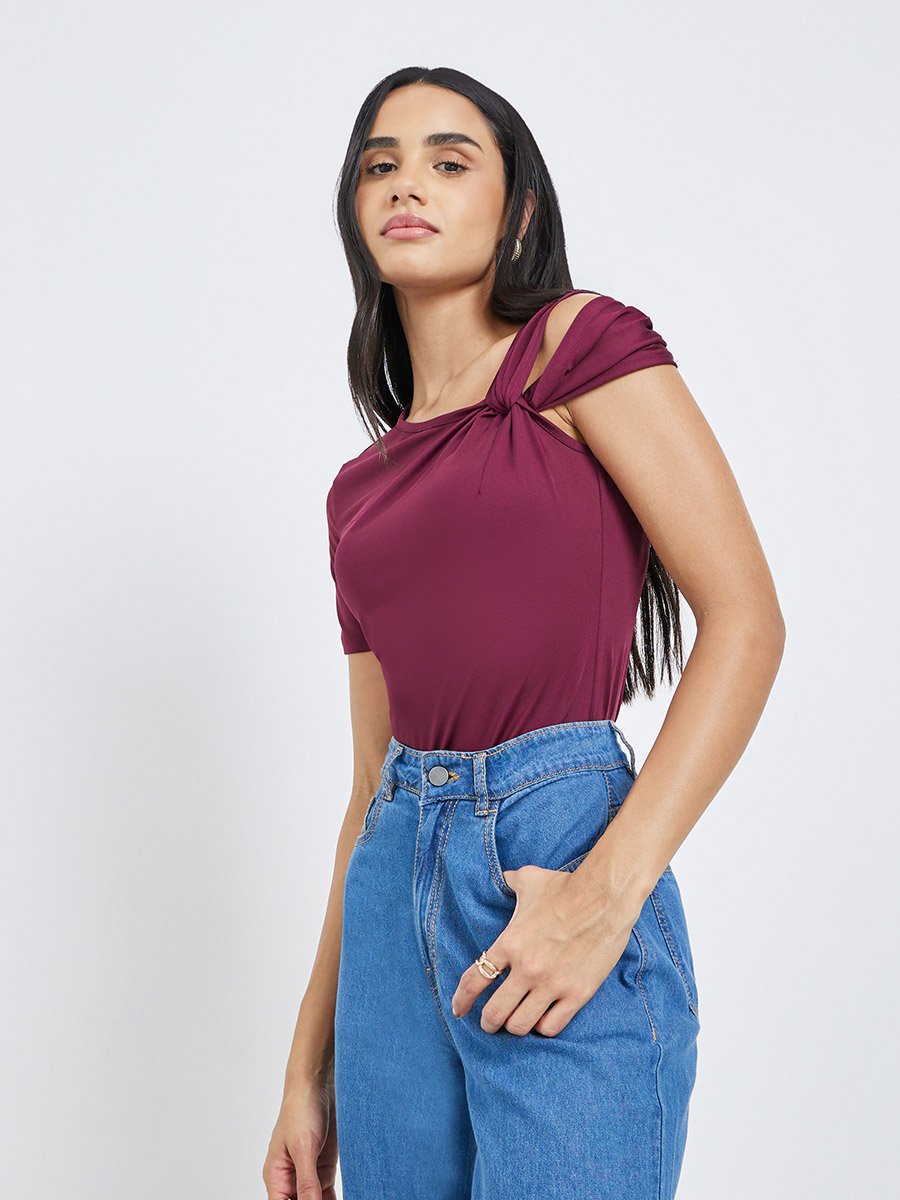 Women Maroon Knot Detail Knit Top