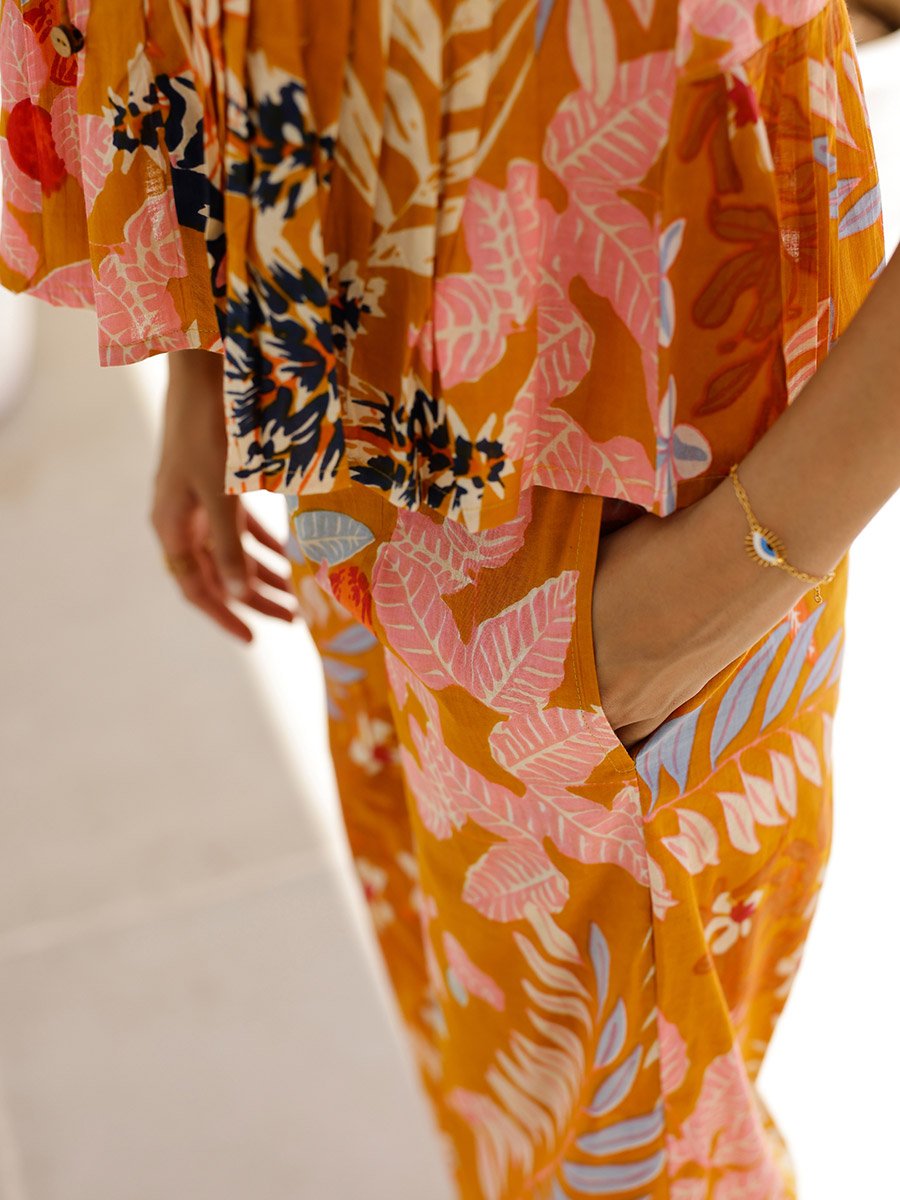 Women Floral Printed Pintuck Top and Pants Co-Ords