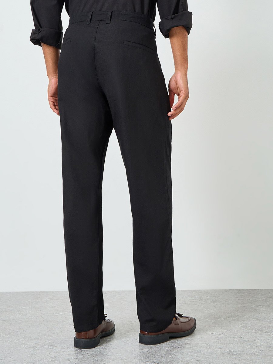 Men Black Pleated Tapered Linen Trousers