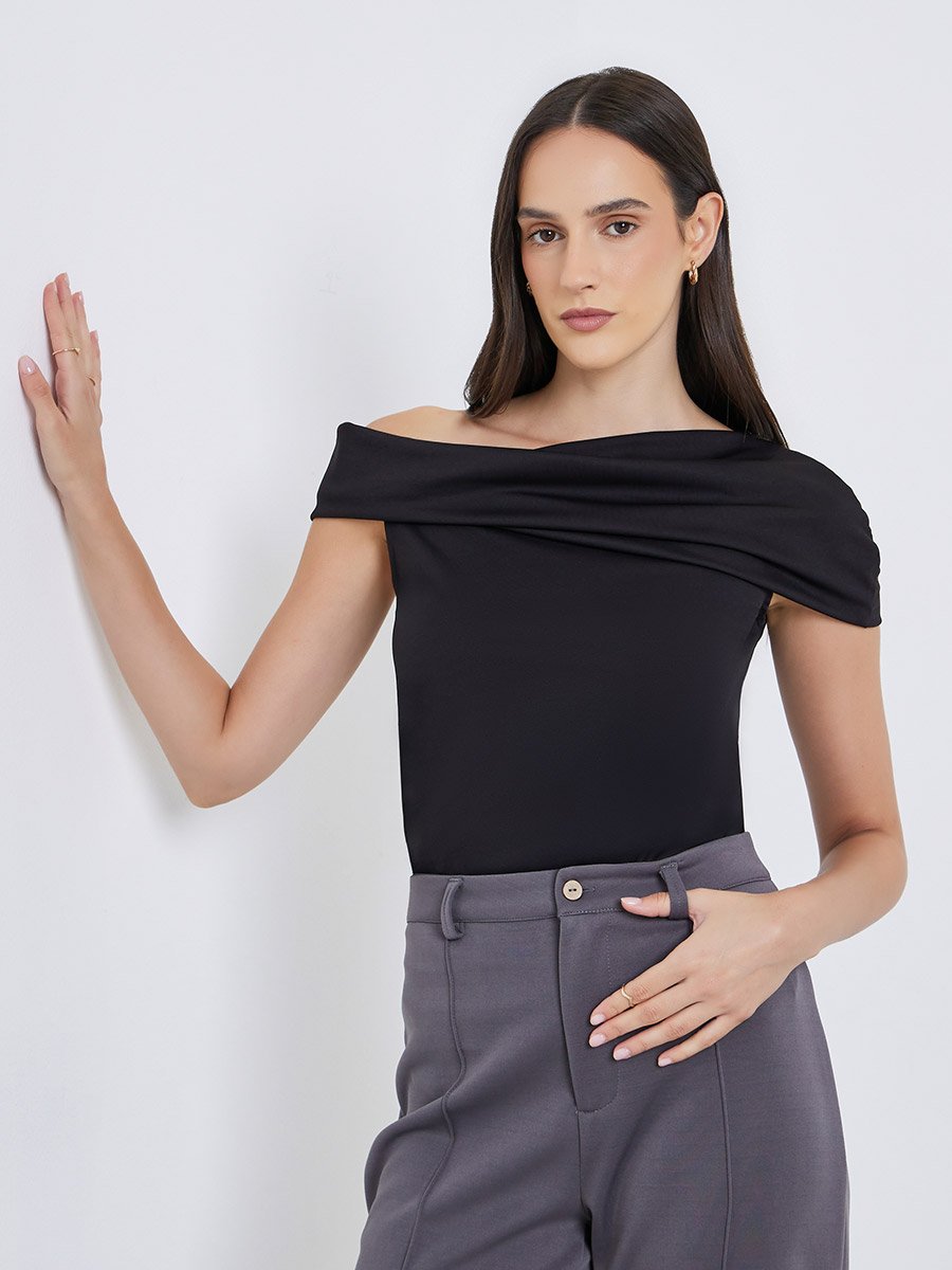 Off Shoulder Plain Knit Top