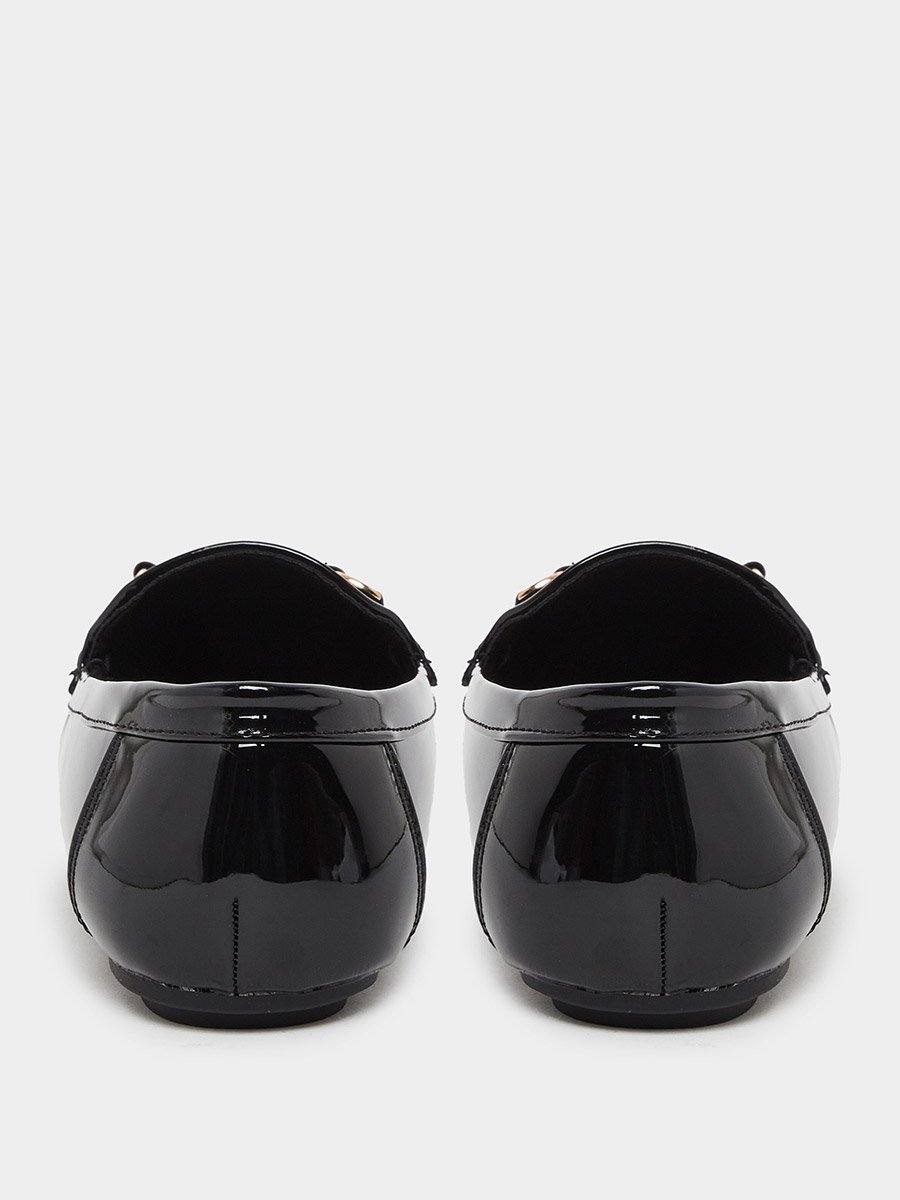 Buckle Accent Casual Shoes