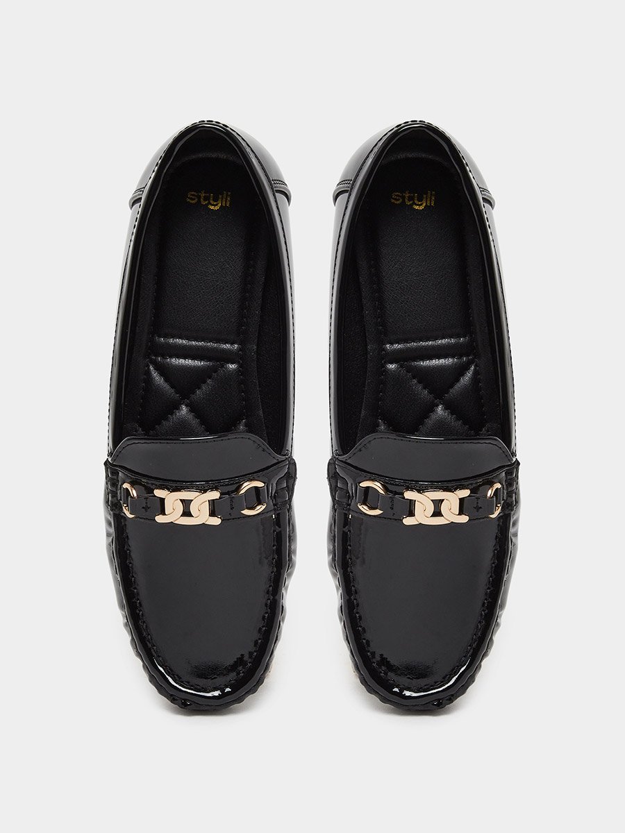 Buckle Accent Casual Shoes