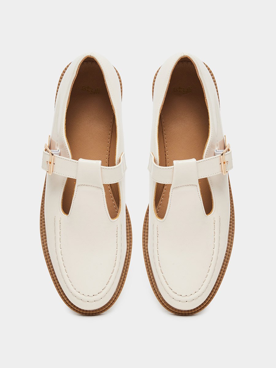 Women Beige Patent Mary Jane Shoes