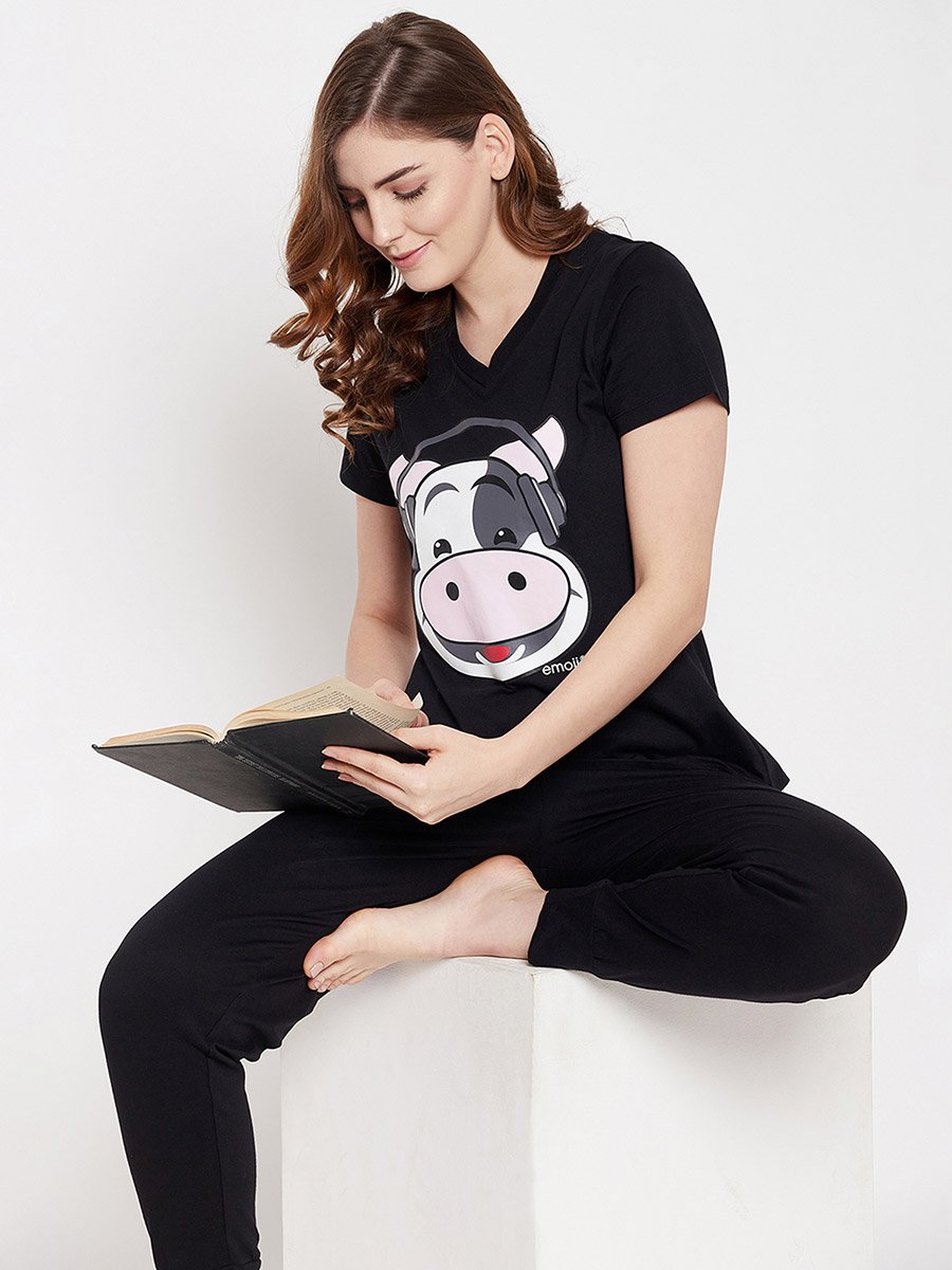 Graphic Print V Neck Cotton T-Shirt and Solid Joggers Set