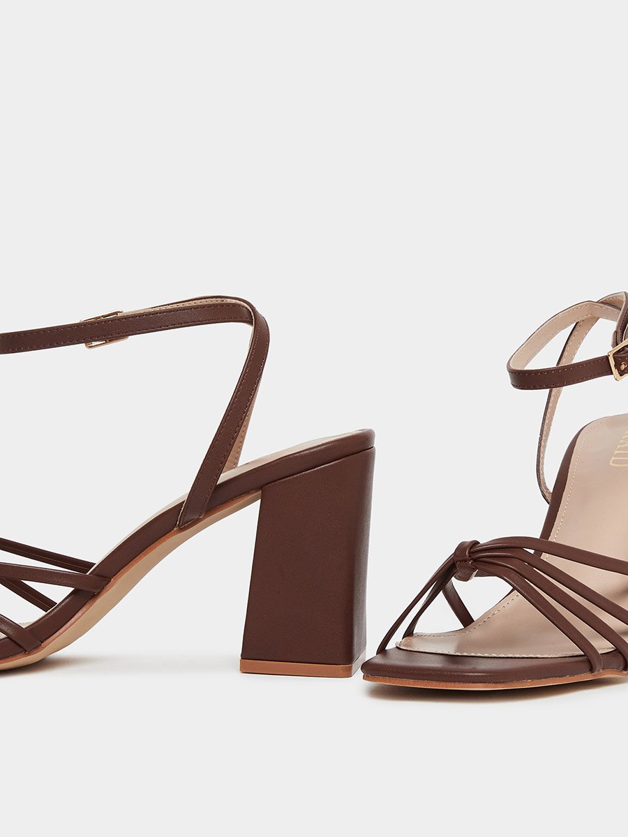Iveyy Strappy Block Heeled Sandals