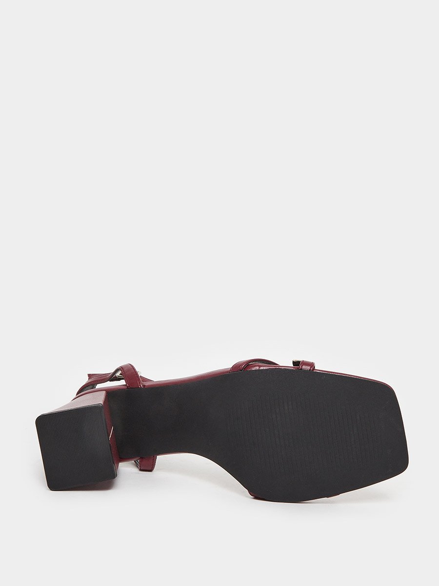Ilaa Block Heel Sandals with Buckle Detail