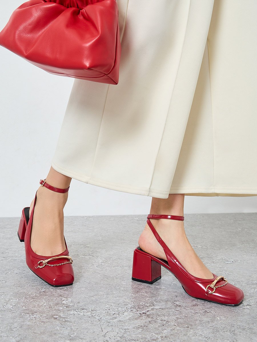 Aiza Block Heel Shoes with Chain Detail
