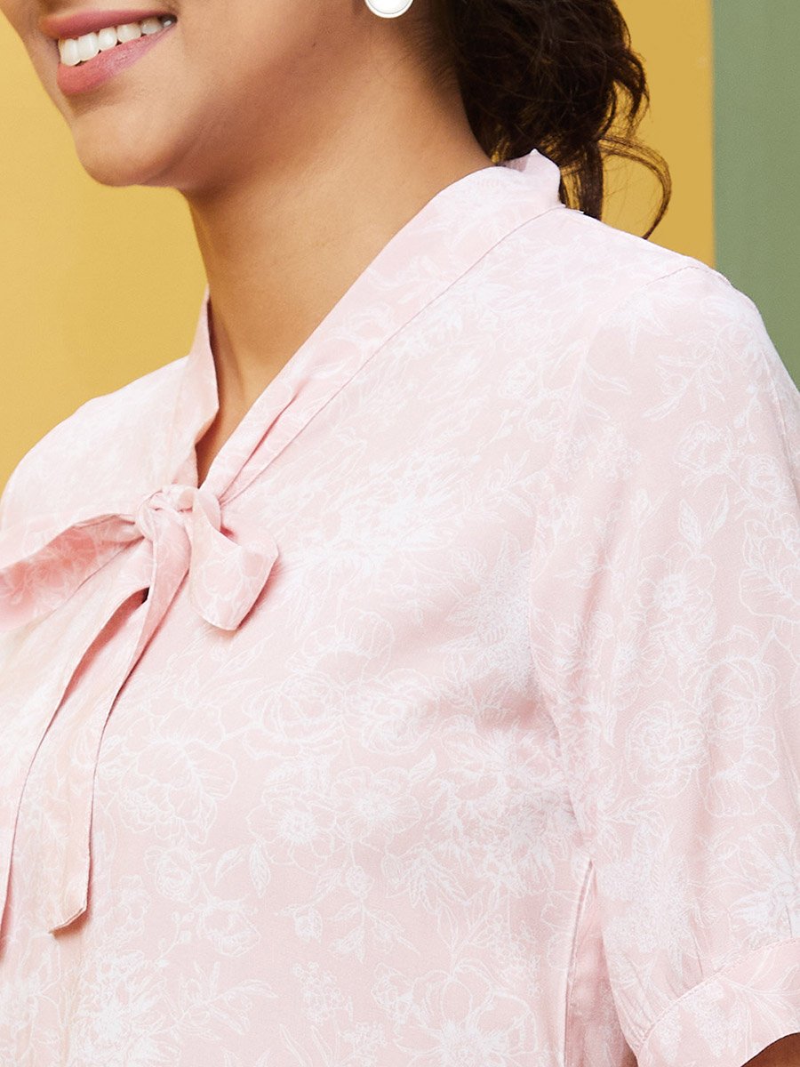 Floral Printed Tie-Up Neck Top