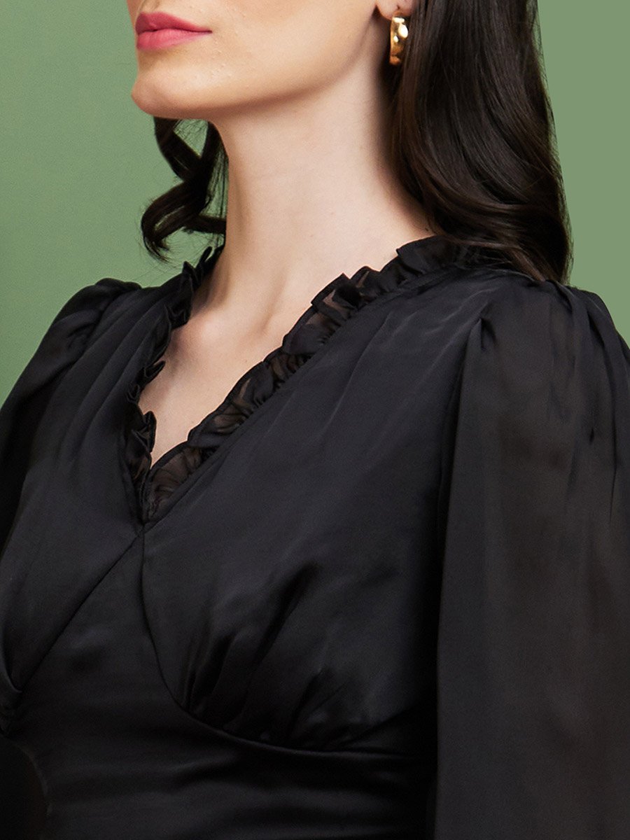 Women Black Solid Ruffled V Neck Crop Top