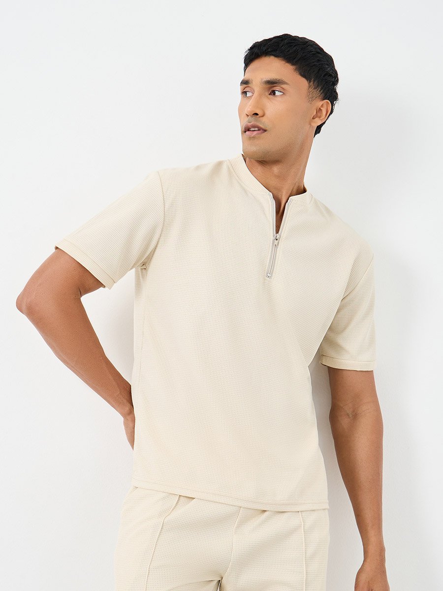 Men Solid Regular Fit T-Shirt and Joggers Co-ords