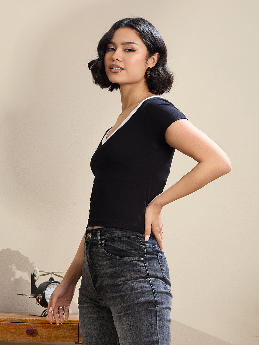 Women Black Contrast Deep V Neck Fitted Crop T-Shirt