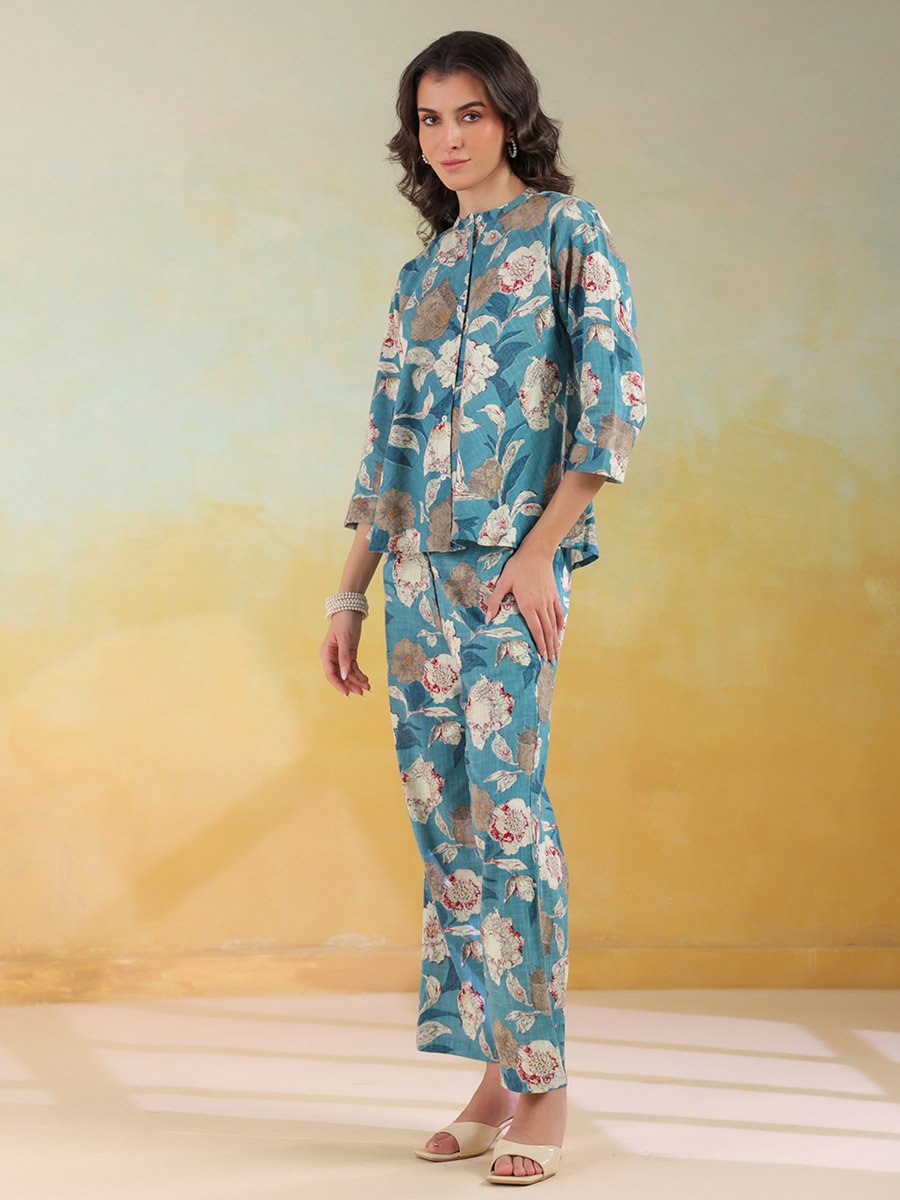 Women Blue Color Mandarin Collar Printed Top and Trousers Co-Ords