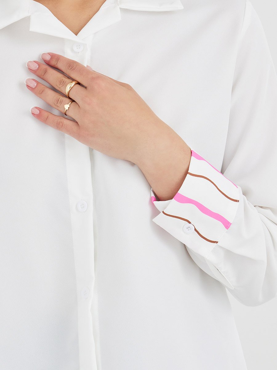 Solid Buttoned Spread Collar Shirt