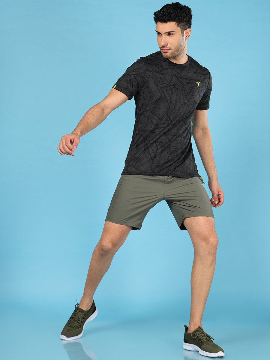 Men Plain Green Shorts with Zip Pocket