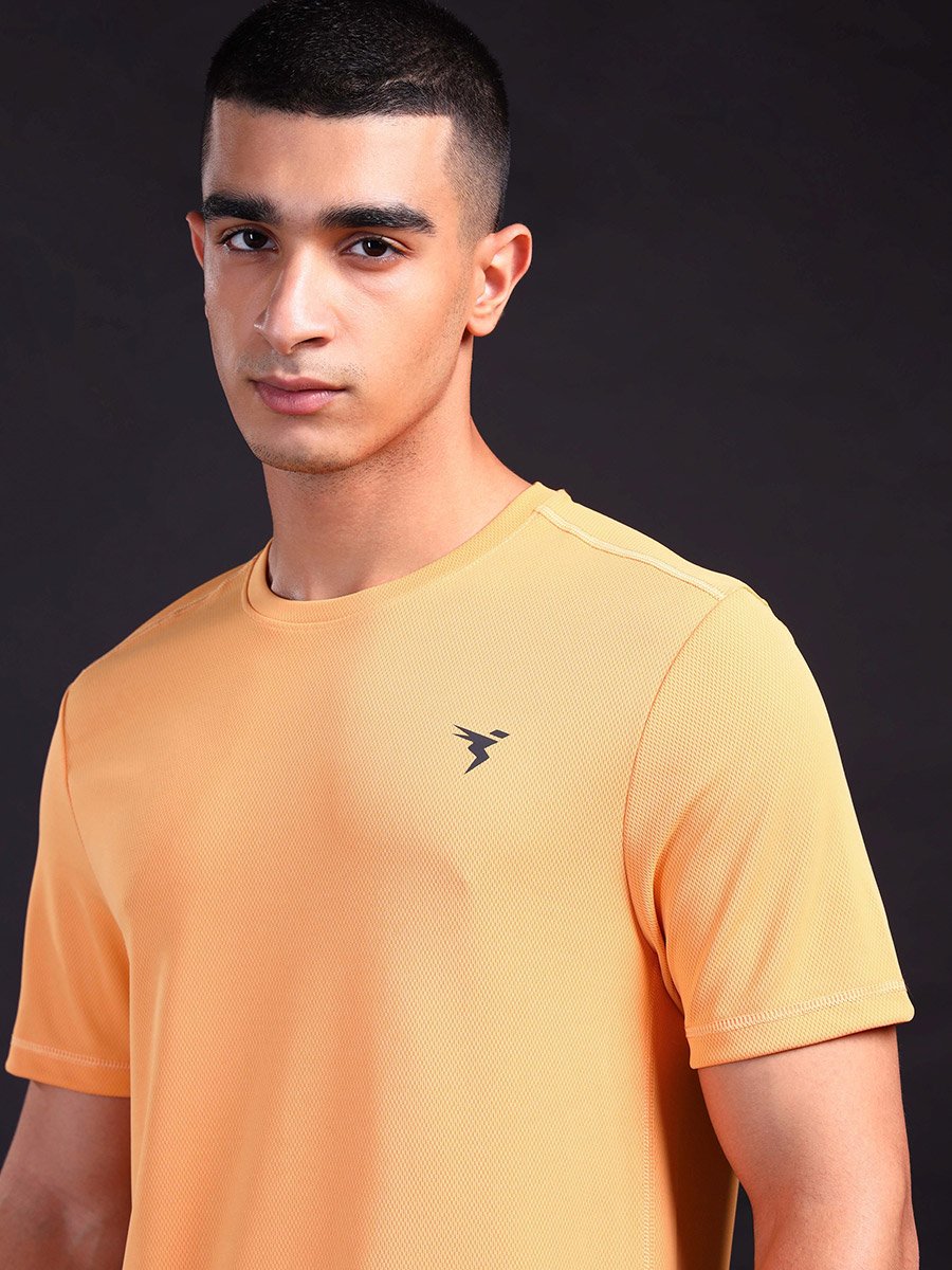 Men Solid Slim Fit Crew Neck T-Shirt