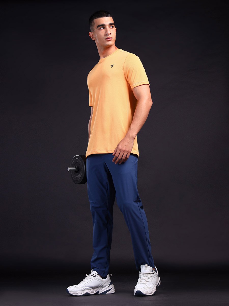 Men Solid Slim Fit Crew Neck T-Shirt