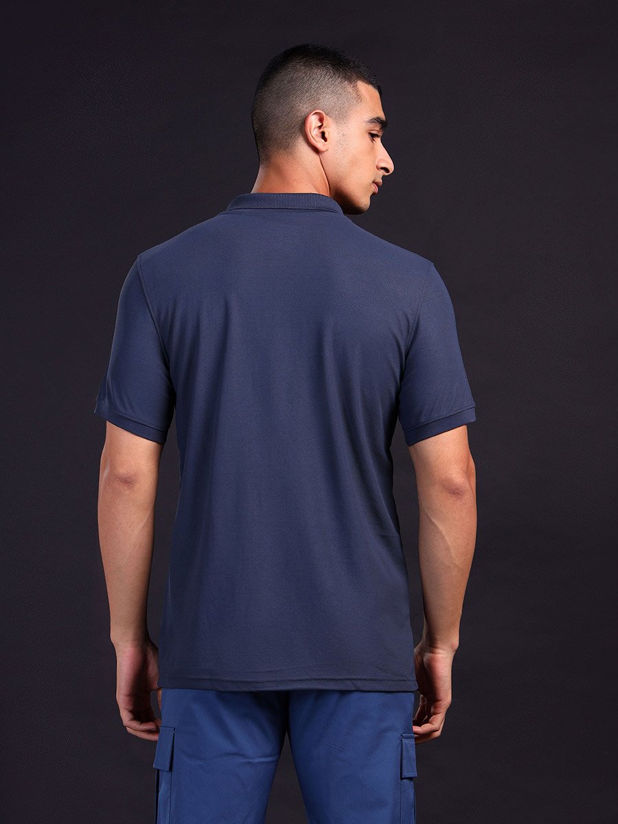 Men Solid Slim Fit Polo