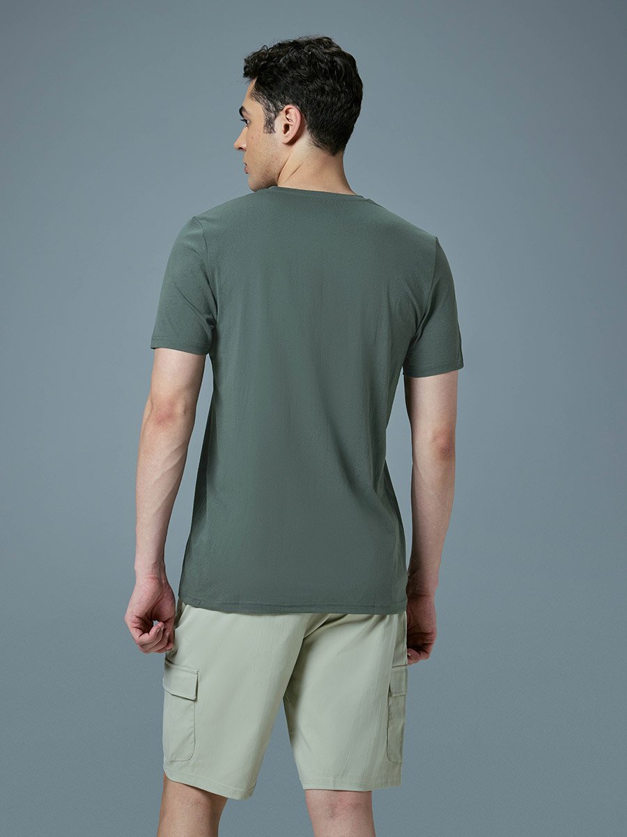 Men Printed Slim Fit Round Neck T-Shirt