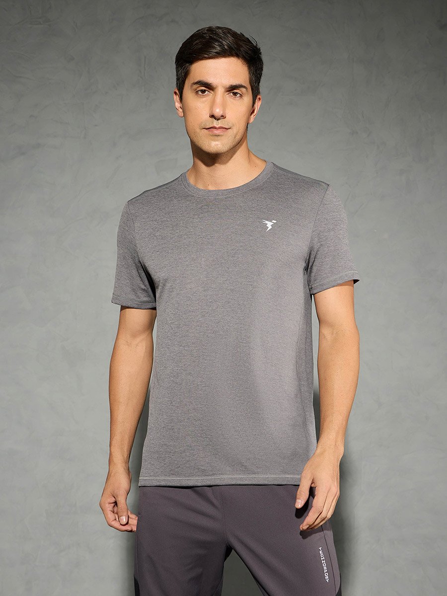 Men Solid Slim Fit Crew Neck T-Shirt