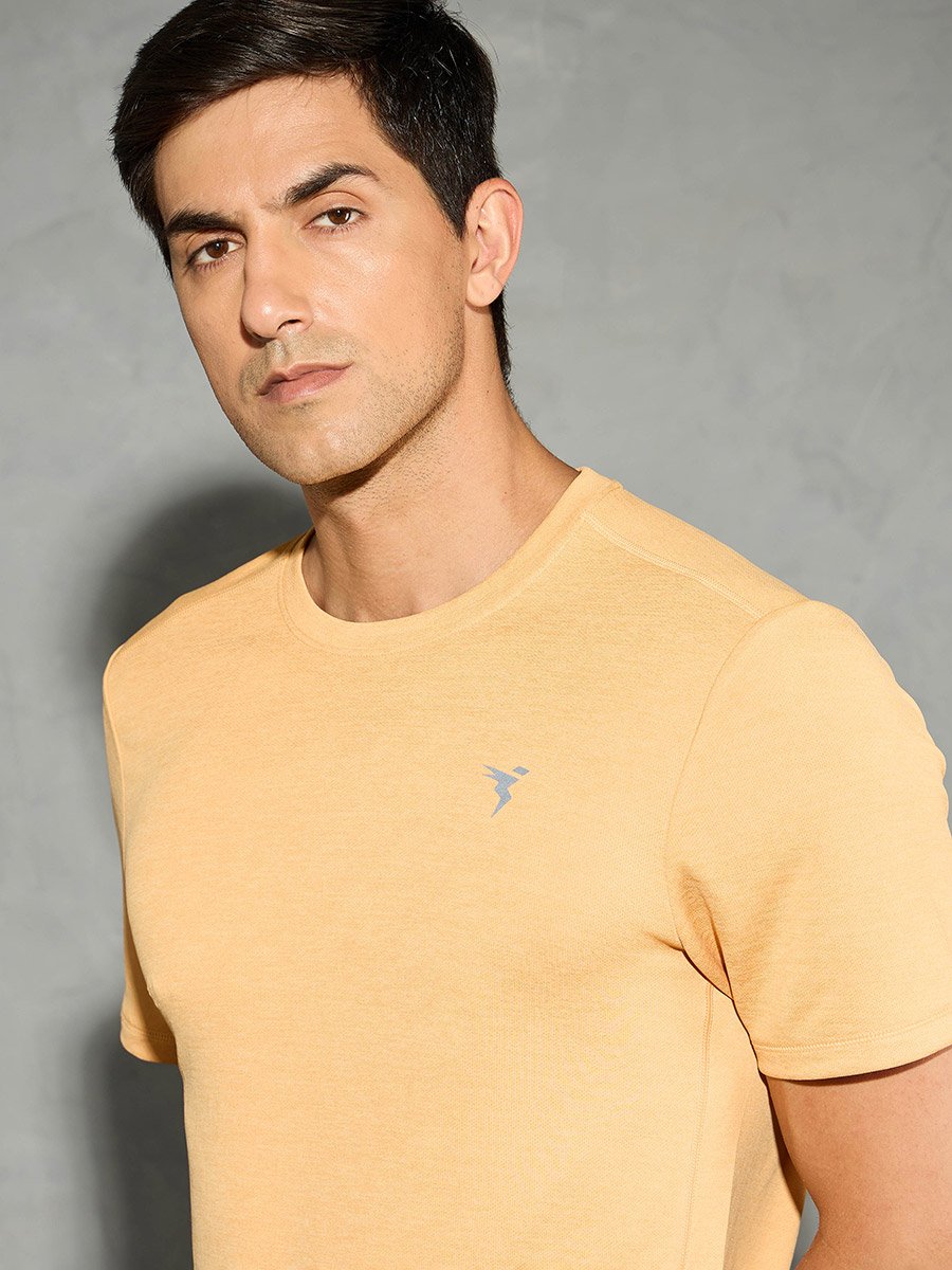 Men Solid Slim Fit Crew Neck T-Shirt